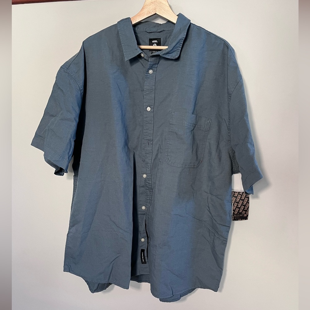 Vans Men's Charcoal Short Sleeve Button Down Shirt‎